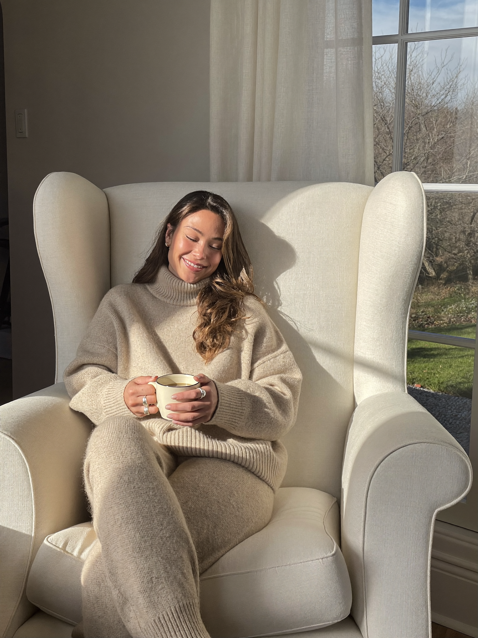 A woman at ease at home, some weeks after her lift